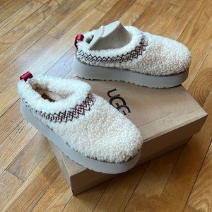 UGG TAZZ New Size 7